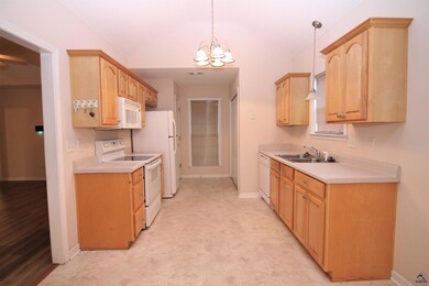 506 Haverhill Cir, Warner Robins, GA 31088 - photo 7