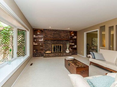 2211 Mercer Ct, Naperville, IL 60565 - photo 2