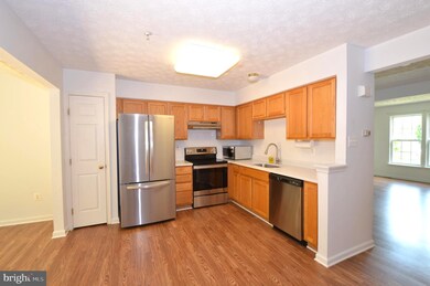 9855 Bayline Cir, Owings Mills, MD 21117 - photo 6