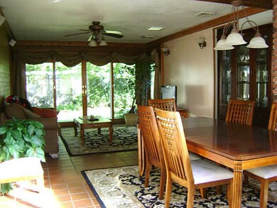 12 Commonwealth Ave, Barrington, RI 02806 - photo 3