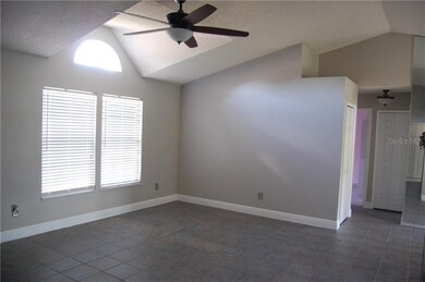 8144 Lesia Cir, Orlando, FL 32835 - photo 3