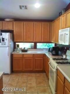 Torrey Pines kitchen 2