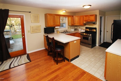 9105 Hobbit Cir, Kalamazoo, MI 49009 - photo 6