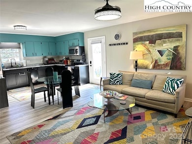 411 Poplar Ave, West Jefferson, NC 28694 - photo 7