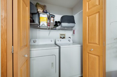 100 N Bokelman St unit 329, Roselle, IL 60172 - photo 5