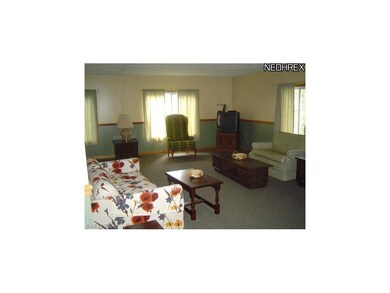 Very spacious Living Room