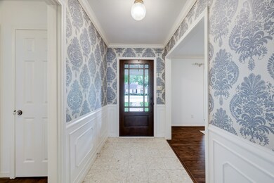 10022 Overbrook Ln, Houston, TX 77042 - photo 4