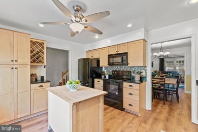 6010 Morgan Ct, Alexandria, VA 22312 - photo 5