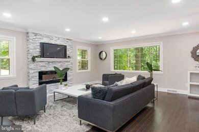 7725 Grasty Rd, Pikesville, MD 21208 - photo 5