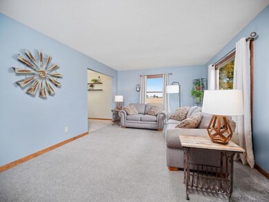 4214 S Doyle Rd, New Haven, IN 46774 - photo 7