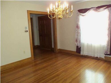 Dining room with lots of natural light, large room