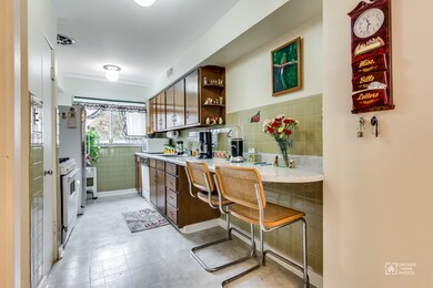 2903 W Glenlake Ave, Chicago, IL 60659 - photo 5