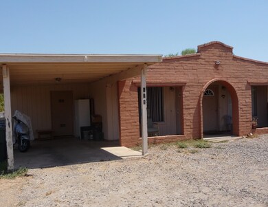 714 - Carport