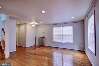 13817 Fount Beattie Ct, Centreville, VA 20121 - photo 7