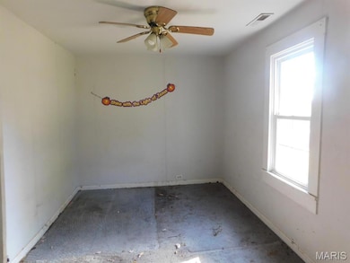 625 State Route 37, Kell, IL 62853 - photo 4