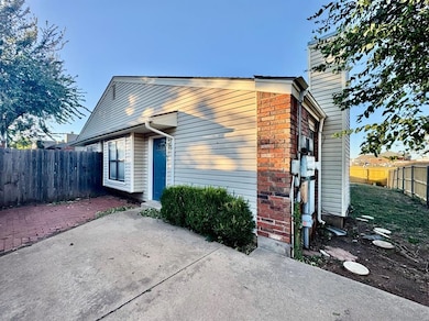 925 Swan Lake Ct, Edmond, OK 73003 - photo 4