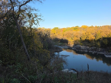 109 W Bridge St, Redwood Falls, MN 56283 - photo 4