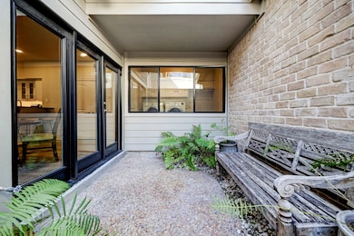 Great front courtyard that offers a fabulous relaxing place and can be also accessed by breakfast and kitchen area.