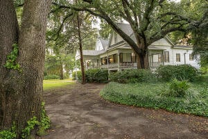 Low Country Ambiance
