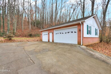 Detached Garage