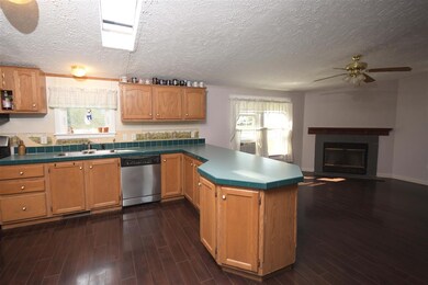 17 Cheryl Dr, Allenstown, NH 03275 - photo 3