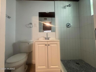 3564 E Kleindale Rd unit B, Tucson, AZ 85716 - photo 3