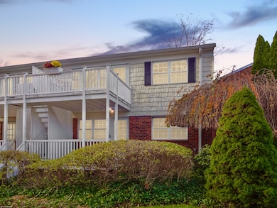 245 Unquowa Rd unit 34, Fairfield, CT 06824 - photo 2