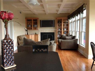 Family Room Kitchen to Family Room