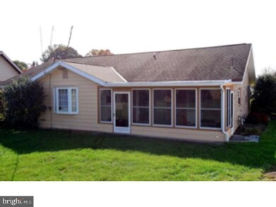 1209 Lilac Ln, Reading, PA 19609 - photo 2