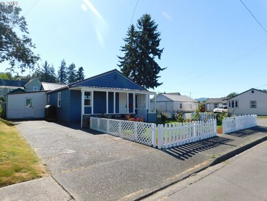 515 Railroad Ave, Myrtle Point, OR 97458 - photo 2
