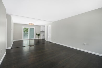 20 Meade St, Nashua, NH 03064 - photo 5