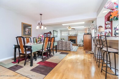 007-photo-dining-room-6003116
