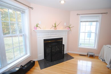 100 Barbara Ln, Hudson, NH 03051 - photo 5