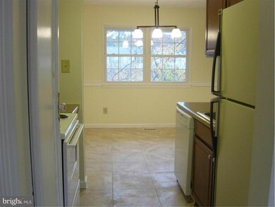 7 Pine Cone Ct, Nottingham, MD 21236 - photo 5