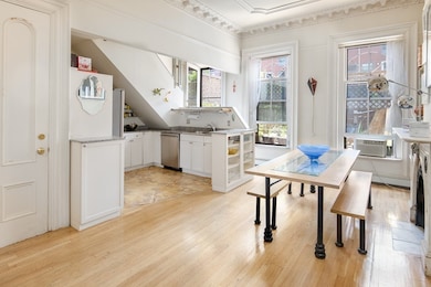 36 Upton St unit 2, Boston, MA 02118 - photo 2