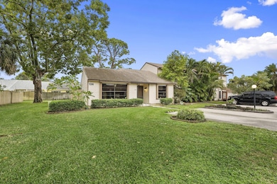 134 Sherwood Cir unit 16A, Jupiter, FL 33458 - photo 3