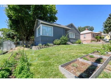 623 NW 7th St, Pendleton, OR 97801 - photo 2