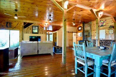 Dining / Living room