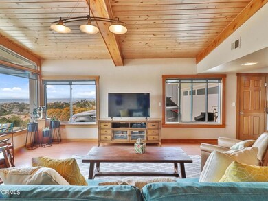 006_Expansive Views Throughout