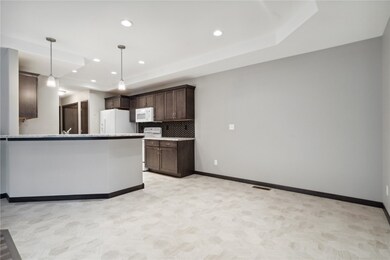 Kitchen & Dining Area