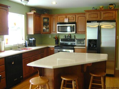 260 Strawridge Rd, Wallkill, NY 12589 - photo 2