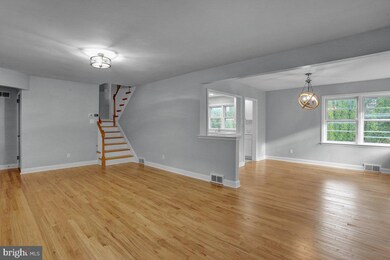 817 N 26th St, Reading, PA 19606 - photo 5