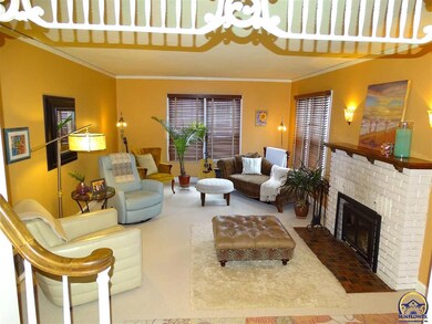 1830 SW Pembroke Ln, Topeka, KS 66604 - photo 3