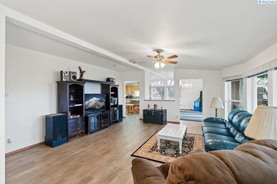 163106 W North River Rd, Prosser, WA 99350 - photo 6