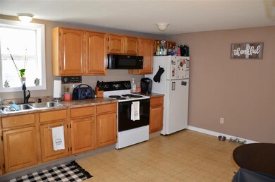 16 Anderson Ave, Franklin, NH 03235 - photo 5