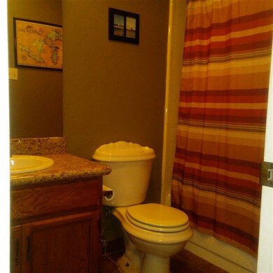 1309 Hibiscus Ln, Laredo, TX 78041 - photo 7