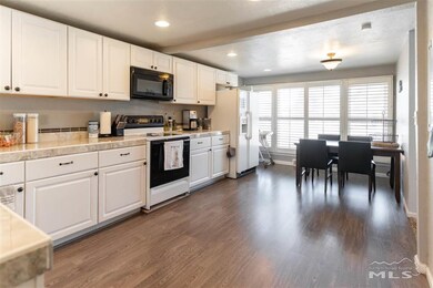 1021 19th St, Sparks, NV 89431 - photo 2