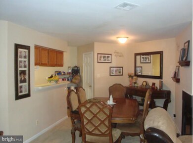 4064 Chetham Way unit 16170, Woodbridge, VA 22192 - photo 3