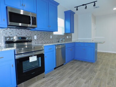 904 W Sealy St unit A, Alvin, TX 77511 - photo 4