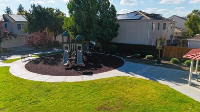 4626 W Javier Way, Fresno, CA 93722 - photo 5